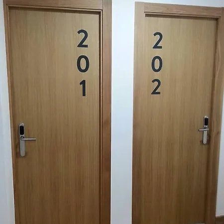 Hostal-restaurante Lugano