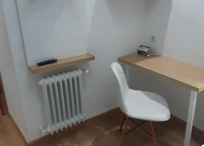 Pensión Hostal-restaurante Lugano 3*