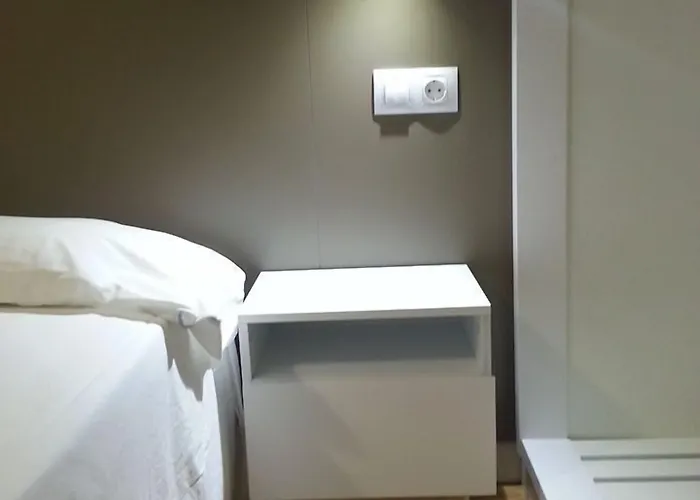 בית הארחה Hostal-restaurante Lugano Verín