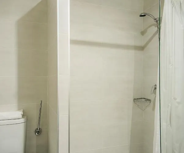 Hostal-restaurante Lugano בית הארחה